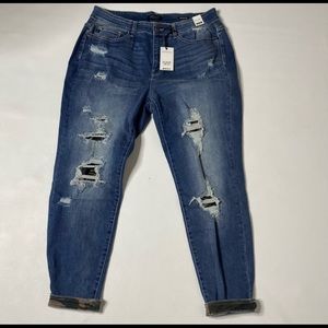 Judy Blue | Factory Distressed High Rise Skinny Jeans